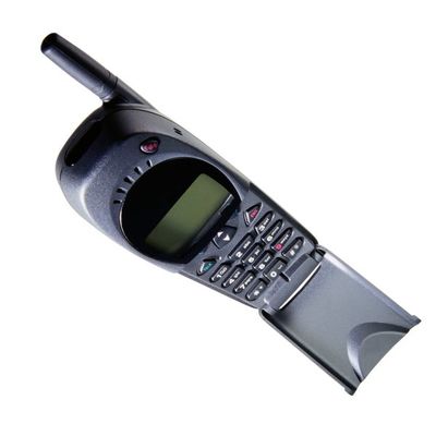 蓝屏时光 老式手机的通讯记忆与未来科技的对话